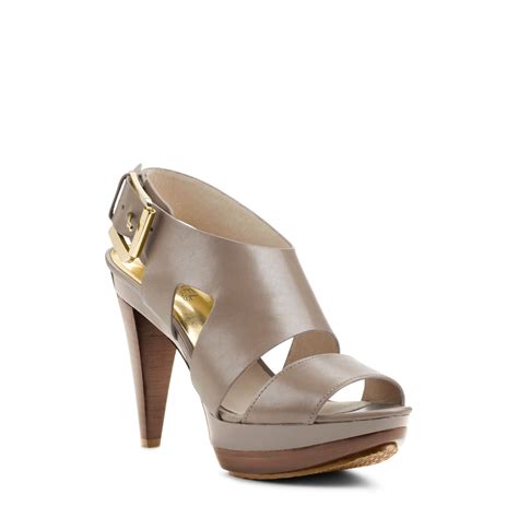 Michael kors carla platform sandal + FREE SHIPPING.